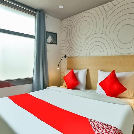 Hotel O Happy Inn Delhi  Buitenkant foto